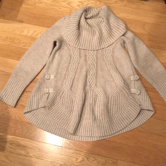 Anthropologie Sweaters - Antropologie Beige Sweater size XS